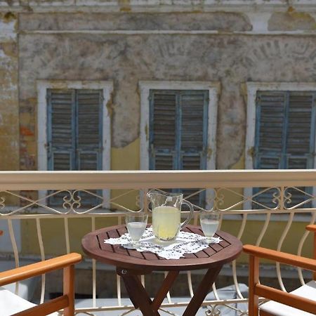Oisyra Boutique Suites Ermoupoli Exterior photo